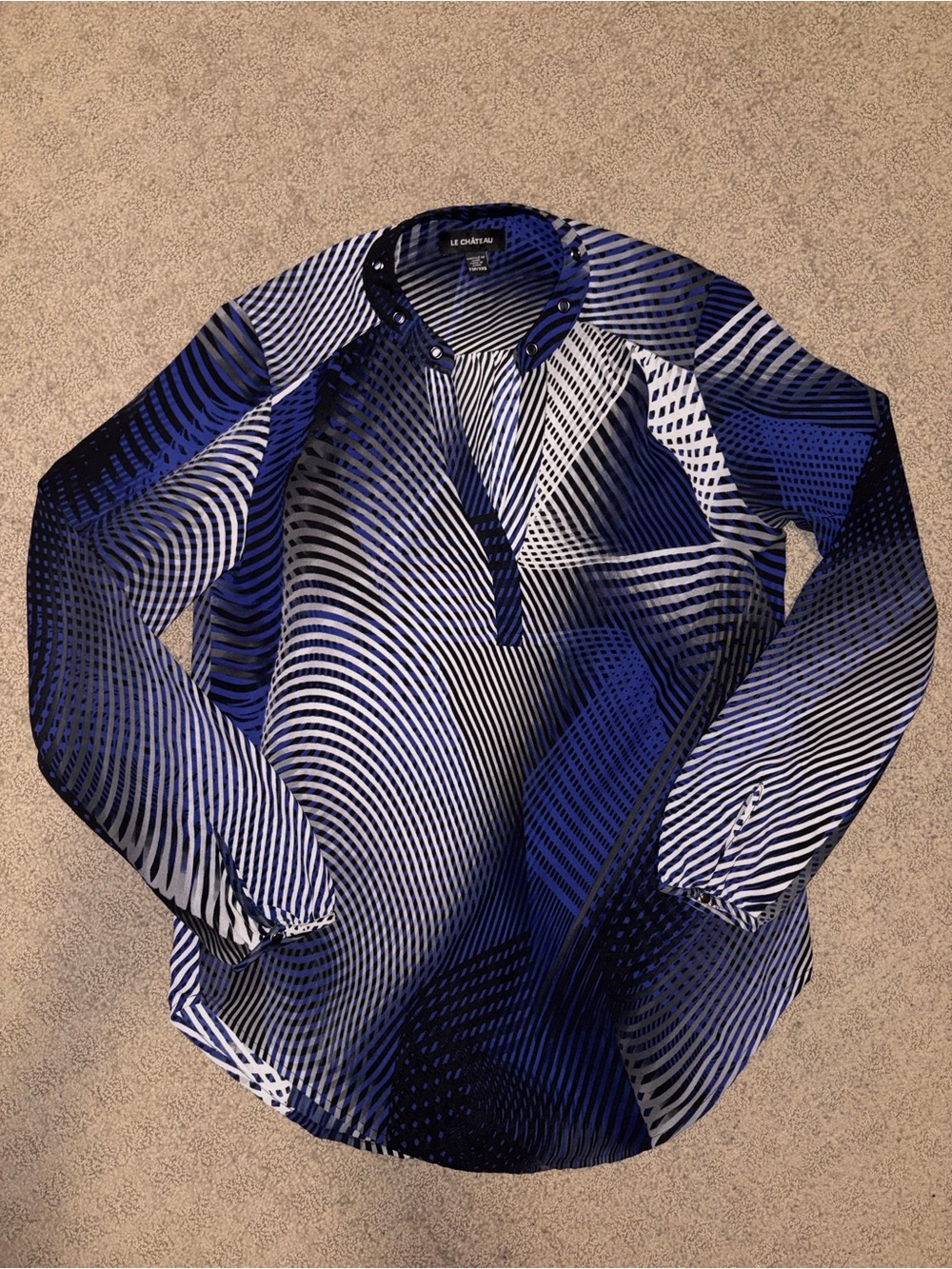 Le Château Blue and White Optical-Print Popover Shirt, Women’s Size XXS
